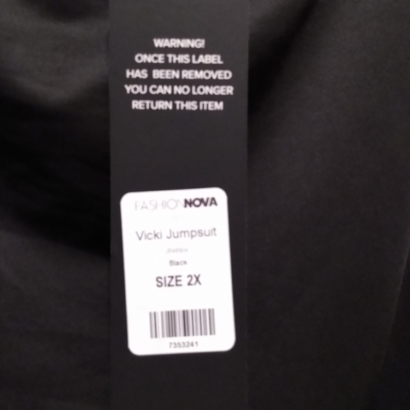 NWT 🔥 Fashion Nova Vicki Jumpsuit Women's Size 2X - Picture 7 of 7